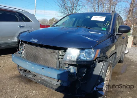 2016 Jeep Compass Latitude z USA, uszkodzony, nr VIN 1C4NJDEB9GD810430